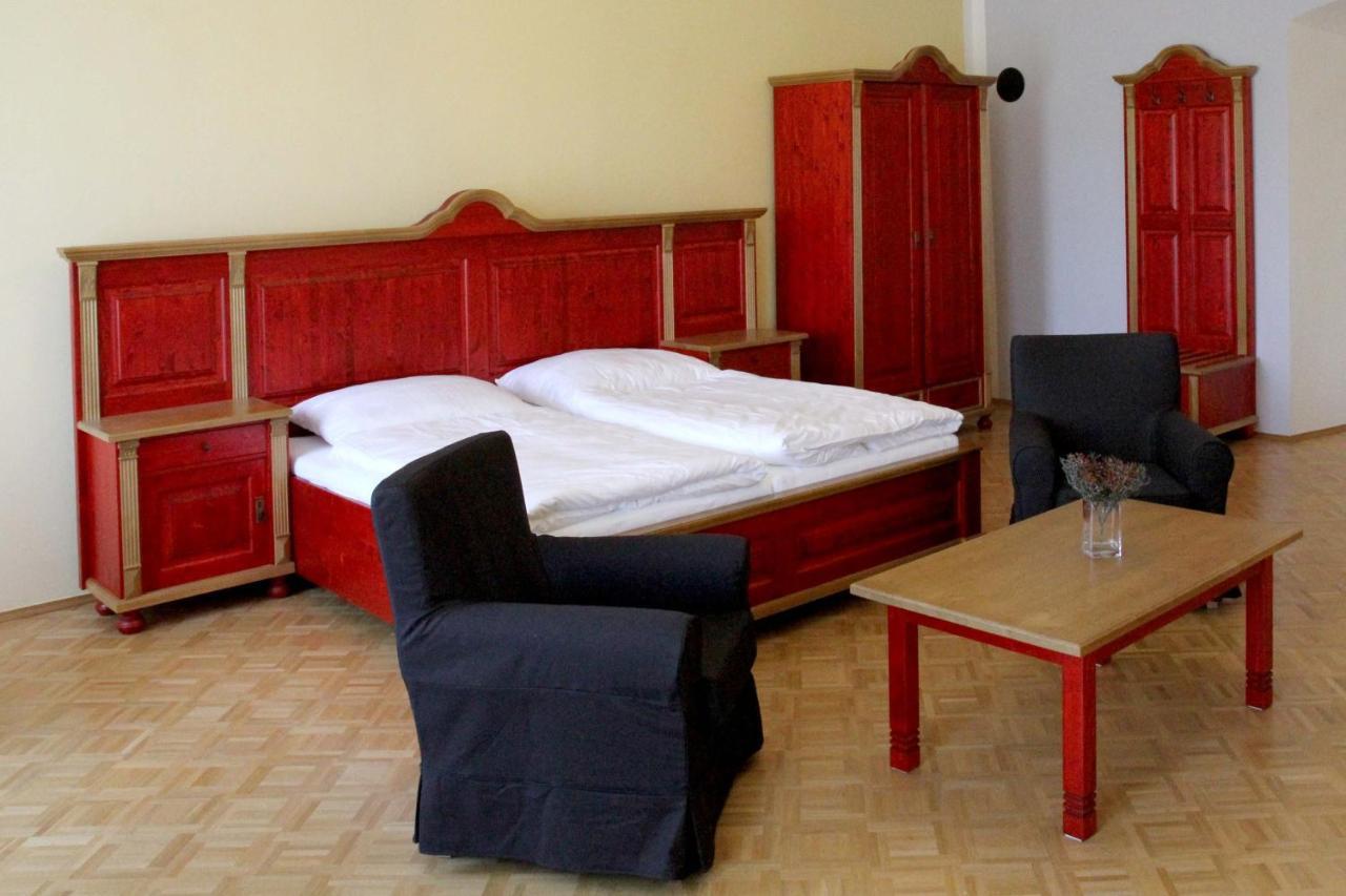 Zamek Liboun Hotel Lounovice pod Blanikem ภายนอก รูปภาพ
