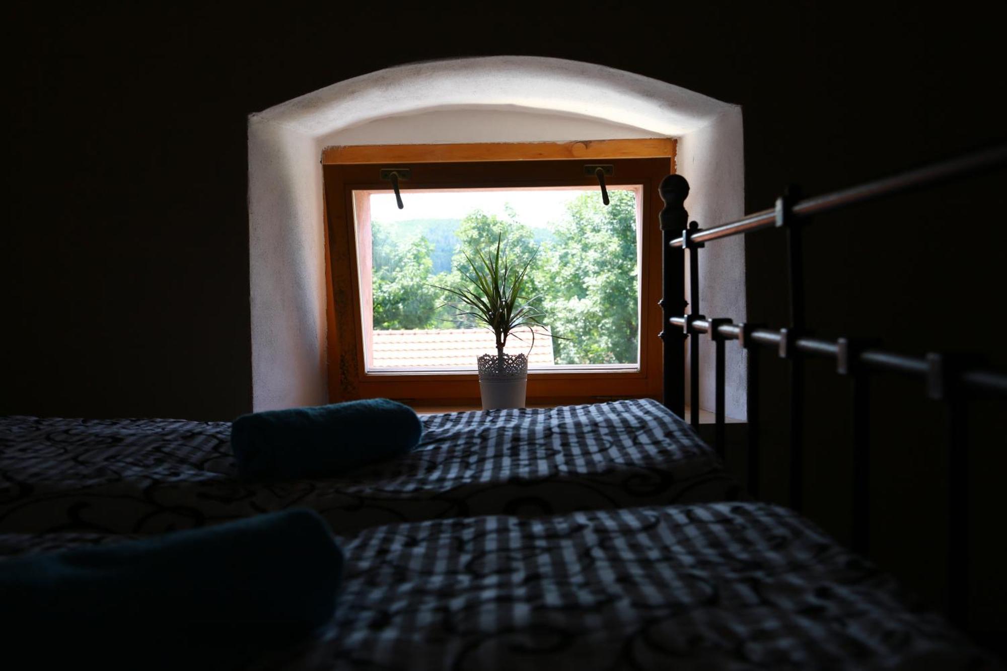 Zamek Liboun Hotel Lounovice pod Blanikem ภายนอก รูปภาพ