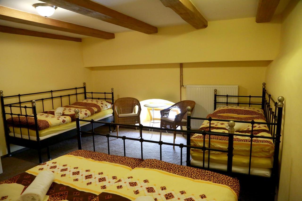 Zamek Liboun Hotel Lounovice pod Blanikem ภายนอก รูปภาพ